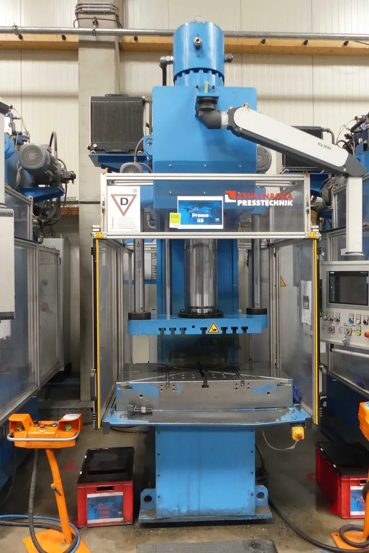 ZEULENRODA PRESSTECHNIK PYE 160 F hydraulische Einständerpresse Presskraft 1.600 kN